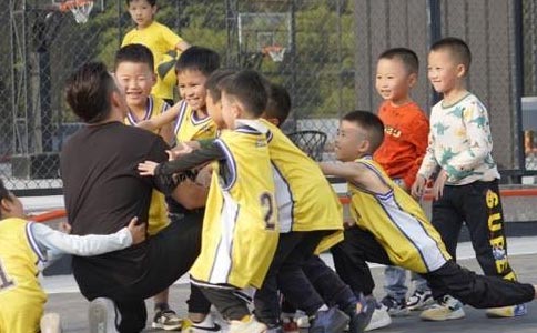 广州动因体育篮球培训